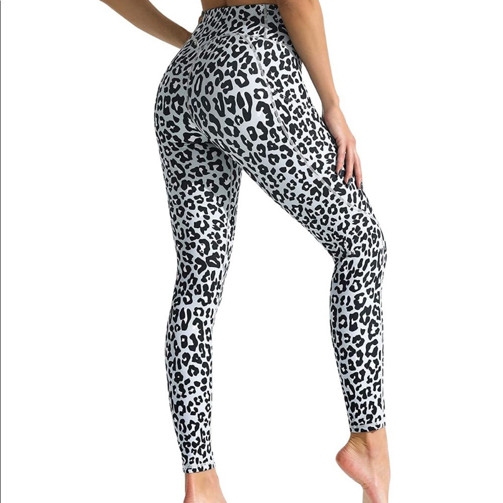 Gray Leopard Capri Leggings